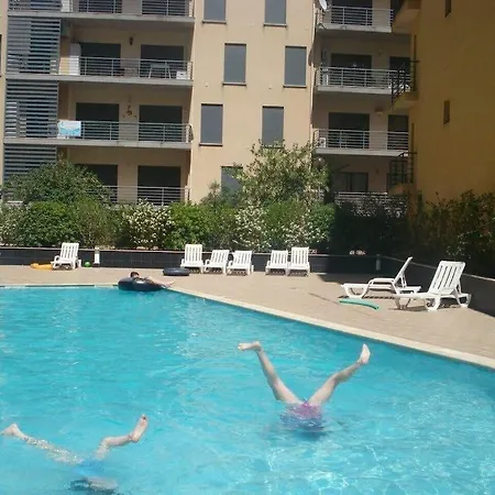 Appartamento Luxury Two Br Pool View Side At Algarve's Longest *