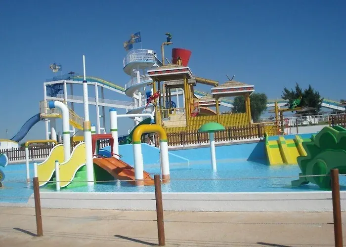 Luxury Two Br Pool View Side At Algarve's Longest 아파트